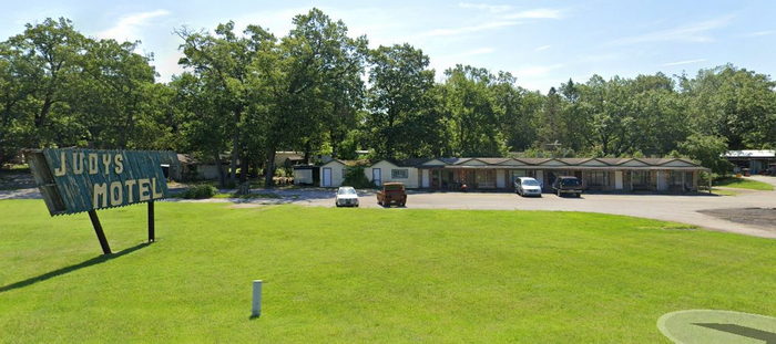 Judys Motel & Campground (Hilltop Motel) - From Web Listing